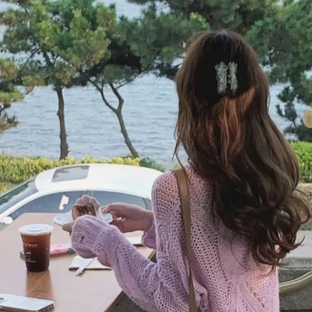 淡蓝琥珀